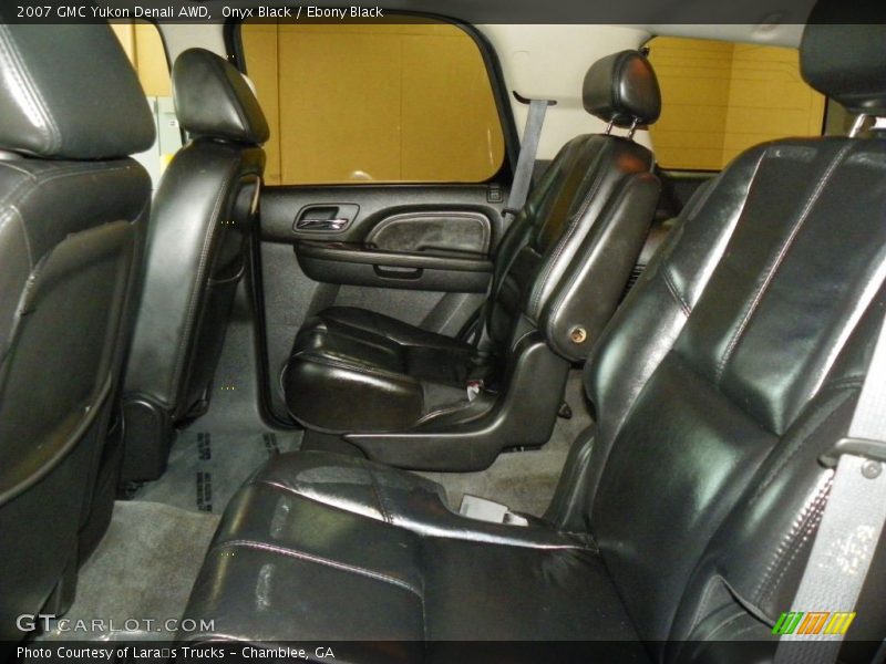 Onyx Black / Ebony Black 2007 GMC Yukon Denali AWD