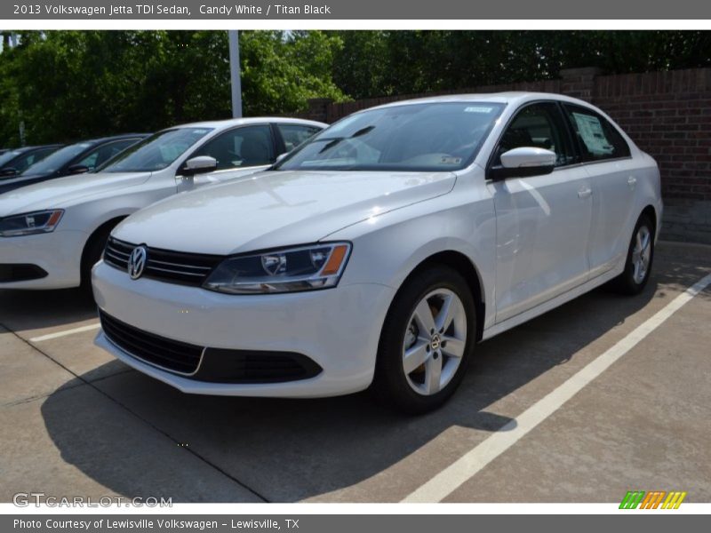 Candy White / Titan Black 2013 Volkswagen Jetta TDI Sedan