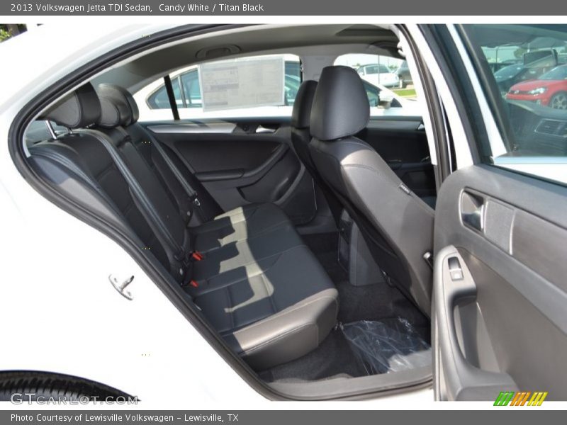 Candy White / Titan Black 2013 Volkswagen Jetta TDI Sedan