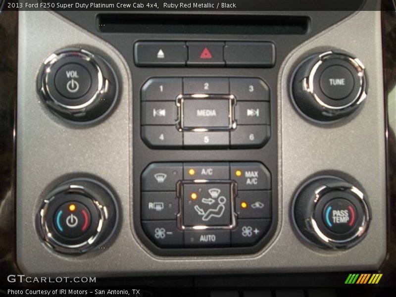 Controls of 2013 F250 Super Duty Platinum Crew Cab 4x4