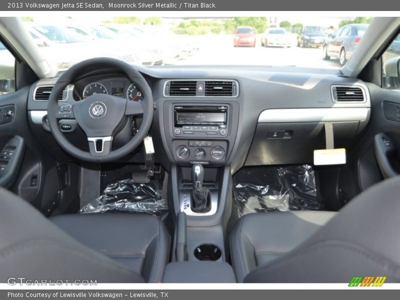 Moonrock Silver Metallic / Titan Black 2013 Volkswagen Jetta SE Sedan