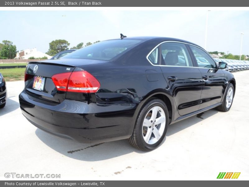 Black / Titan Black 2013 Volkswagen Passat 2.5L SE