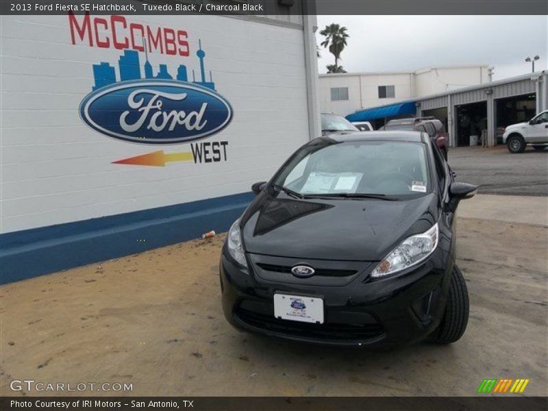 Tuxedo Black / Charcoal Black 2013 Ford Fiesta SE Hatchback
