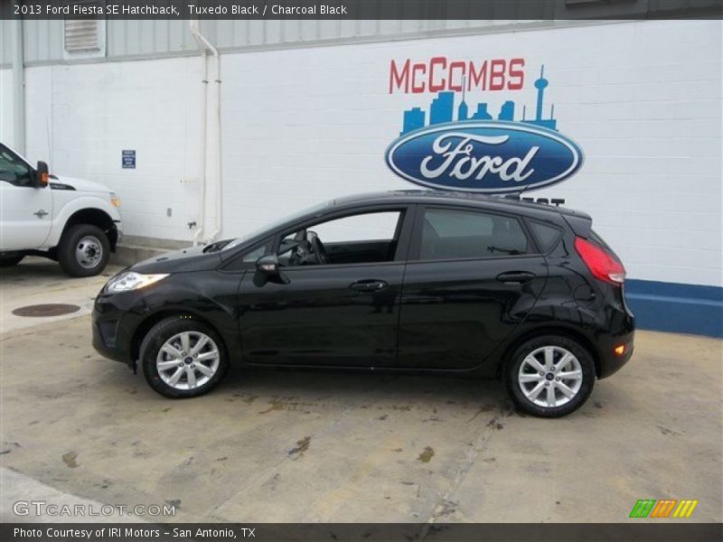 Tuxedo Black / Charcoal Black 2013 Ford Fiesta SE Hatchback