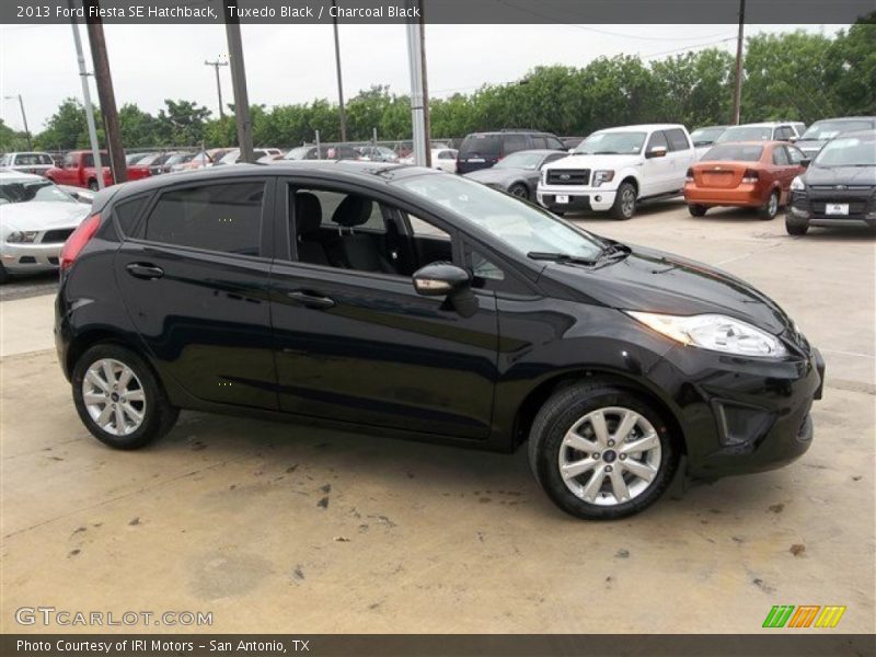 Tuxedo Black / Charcoal Black 2013 Ford Fiesta SE Hatchback