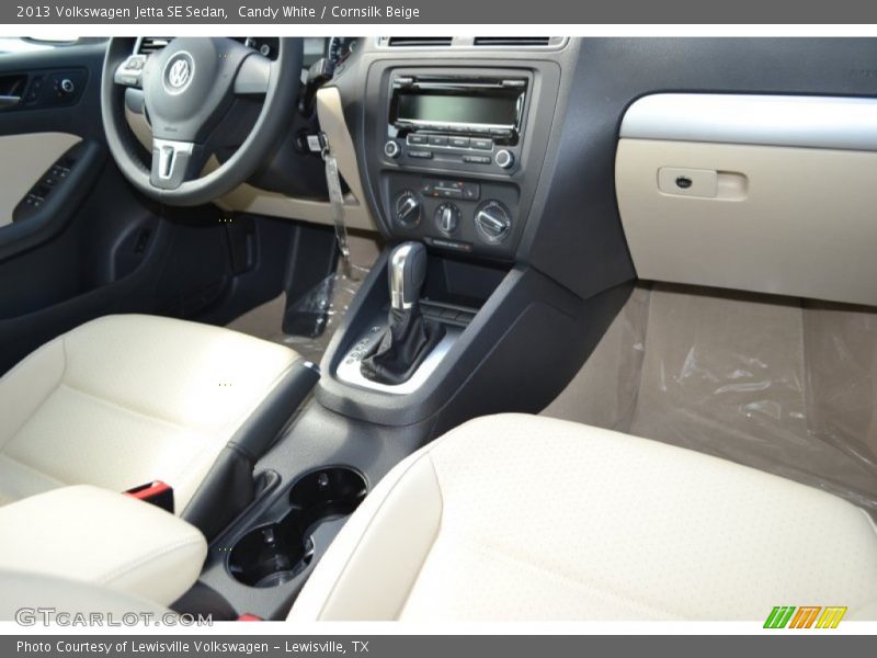 Candy White / Cornsilk Beige 2013 Volkswagen Jetta SE Sedan