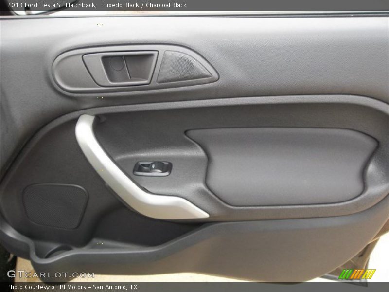 Tuxedo Black / Charcoal Black 2013 Ford Fiesta SE Hatchback