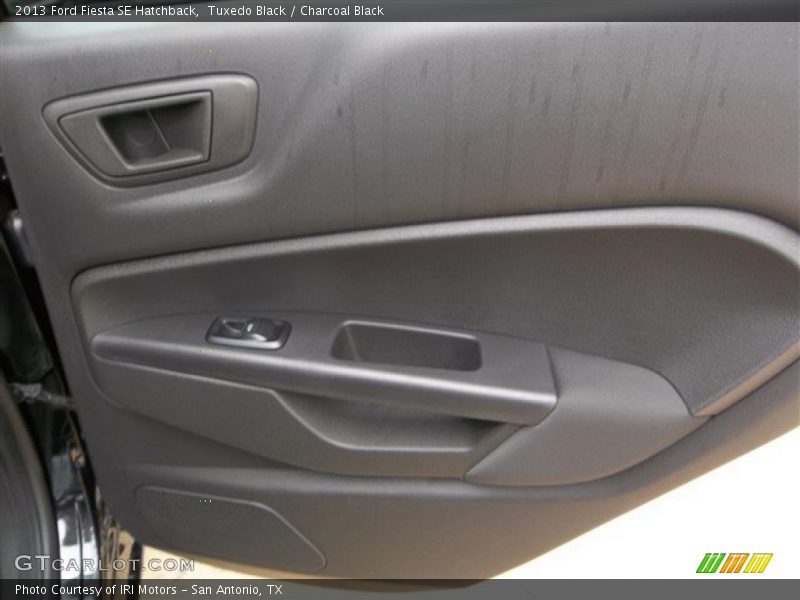 Tuxedo Black / Charcoal Black 2013 Ford Fiesta SE Hatchback