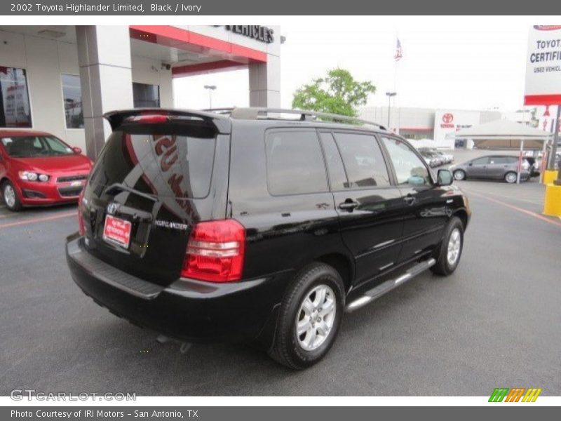 Black / Ivory 2002 Toyota Highlander Limited