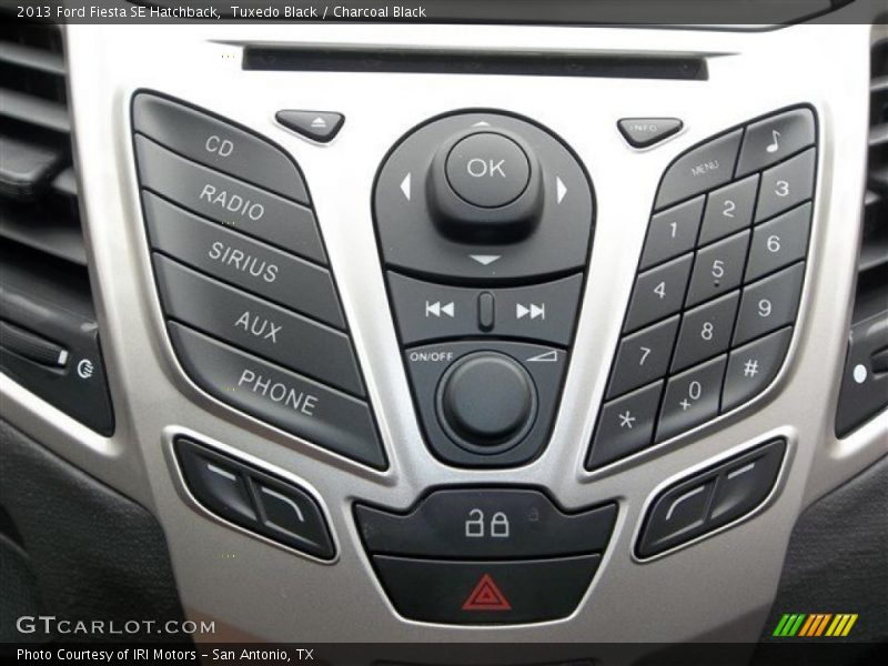 Tuxedo Black / Charcoal Black 2013 Ford Fiesta SE Hatchback