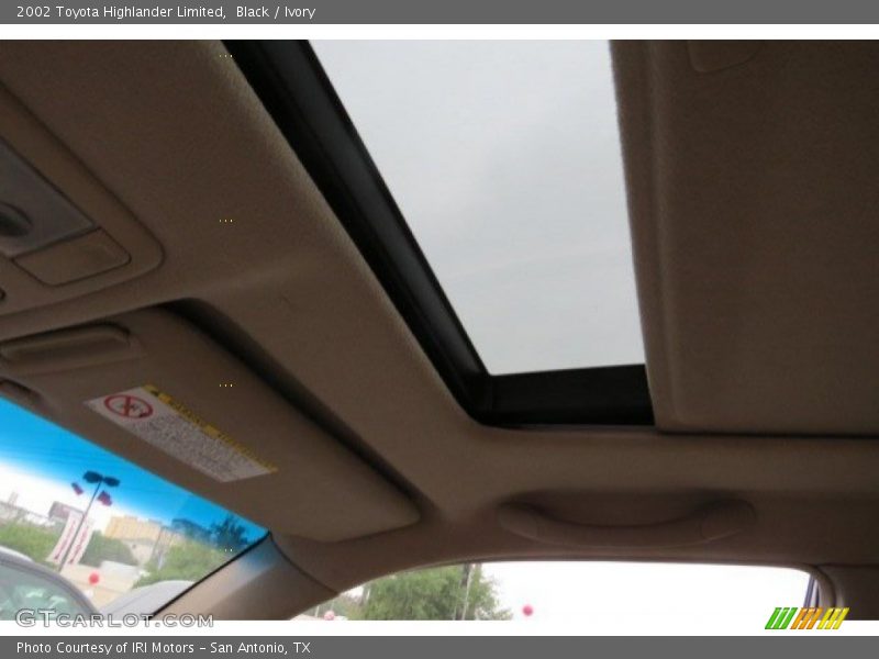 Black / Ivory 2002 Toyota Highlander Limited