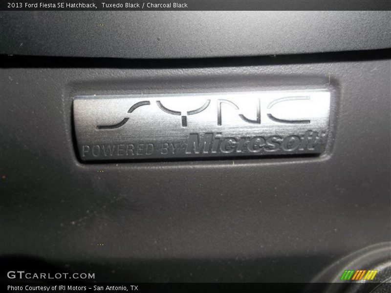 Tuxedo Black / Charcoal Black 2013 Ford Fiesta SE Hatchback