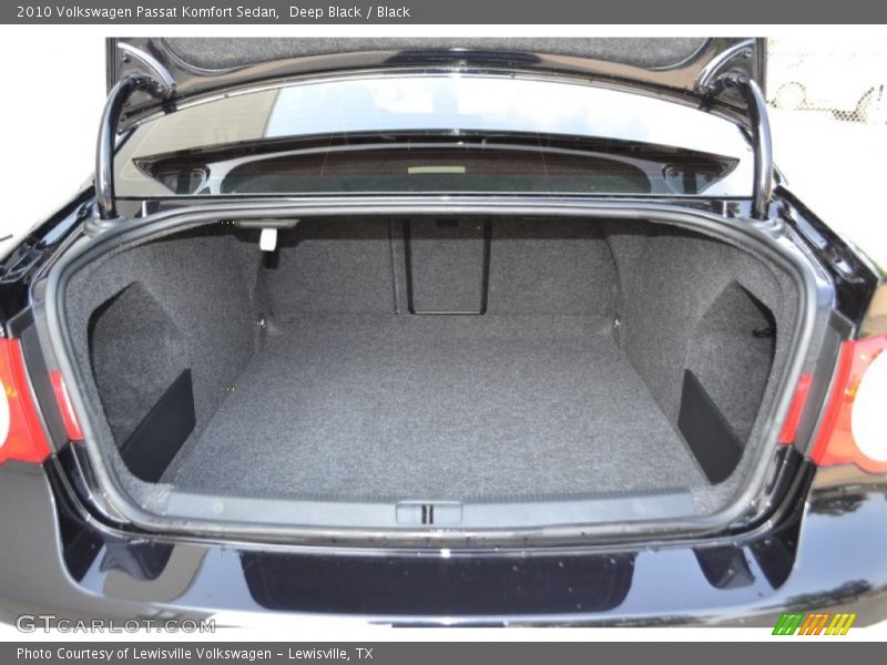 Deep Black / Black 2010 Volkswagen Passat Komfort Sedan