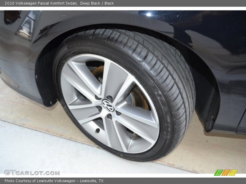 Deep Black / Black 2010 Volkswagen Passat Komfort Sedan