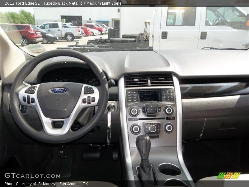 Tuxedo Black Metallic / Medium Light Stone 2013 Ford Edge SE