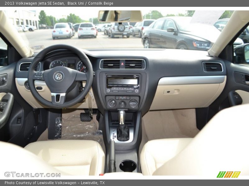 Black Uni / Cornsilk Beige 2013 Volkswagen Jetta SE Sedan