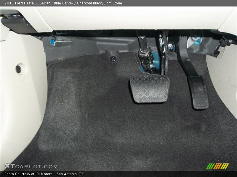 Blue Candy / Charcoal Black/Light Stone 2013 Ford Fiesta SE Sedan