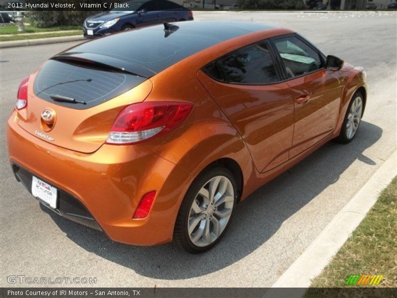 Vitamin C / Black 2013 Hyundai Veloster