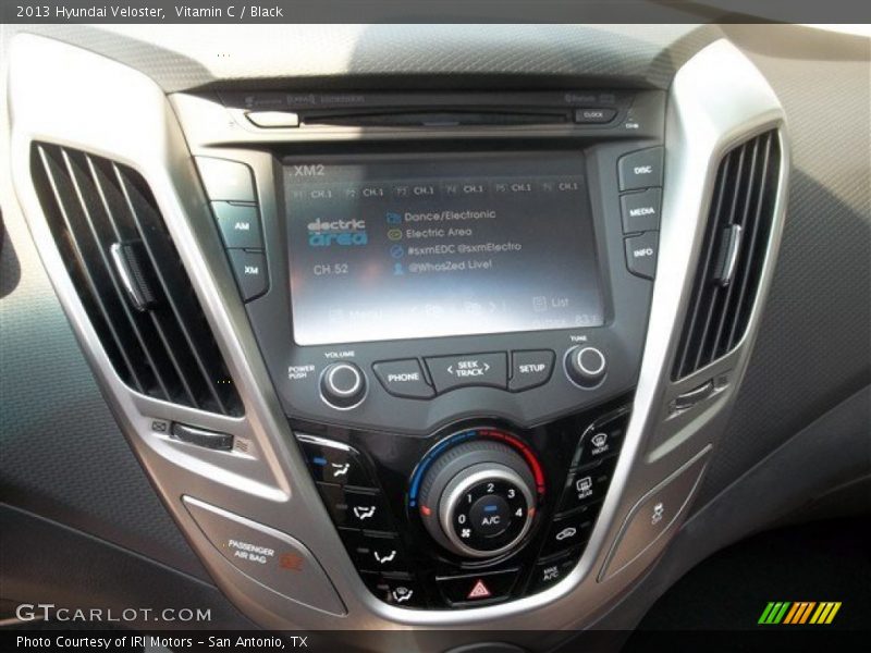 Controls of 2013 Veloster 