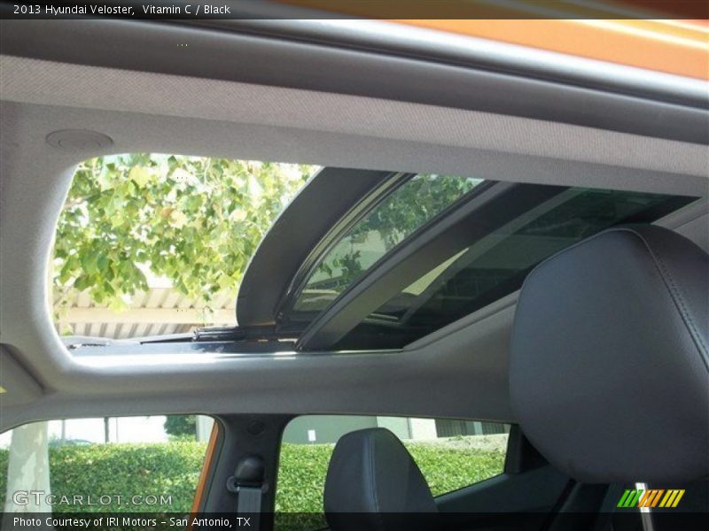 Sunroof of 2013 Veloster 
