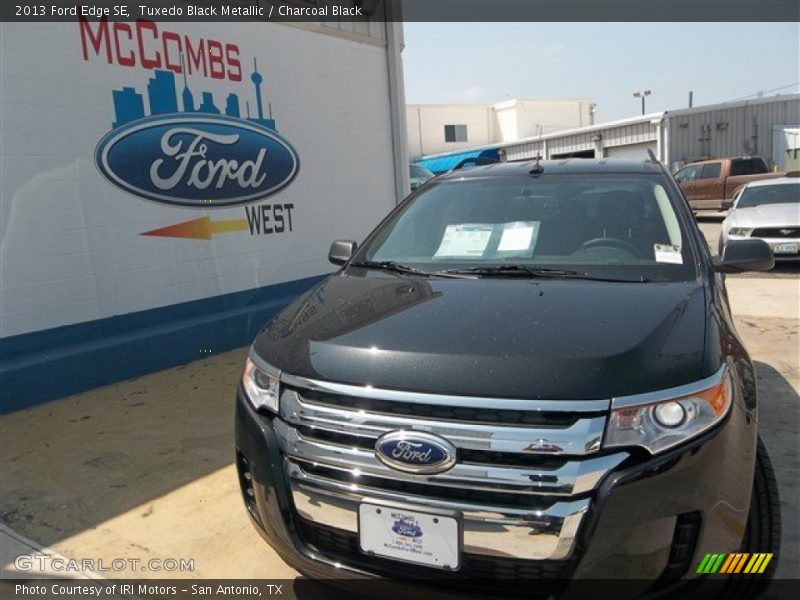 Tuxedo Black Metallic / Charcoal Black 2013 Ford Edge SE