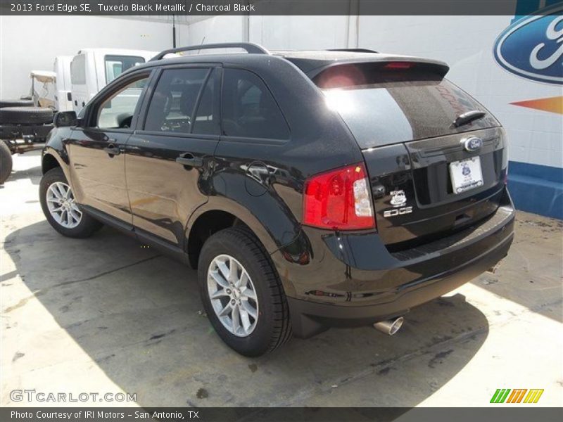 Tuxedo Black Metallic / Charcoal Black 2013 Ford Edge SE