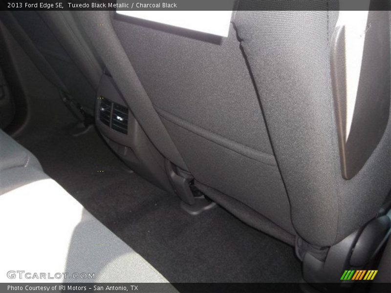 Tuxedo Black Metallic / Charcoal Black 2013 Ford Edge SE