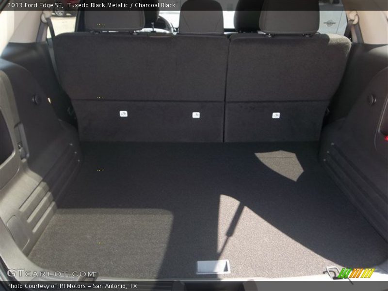 Tuxedo Black Metallic / Charcoal Black 2013 Ford Edge SE