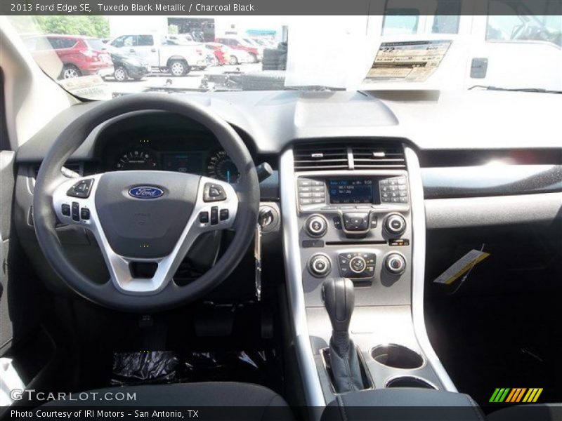 Tuxedo Black Metallic / Charcoal Black 2013 Ford Edge SE