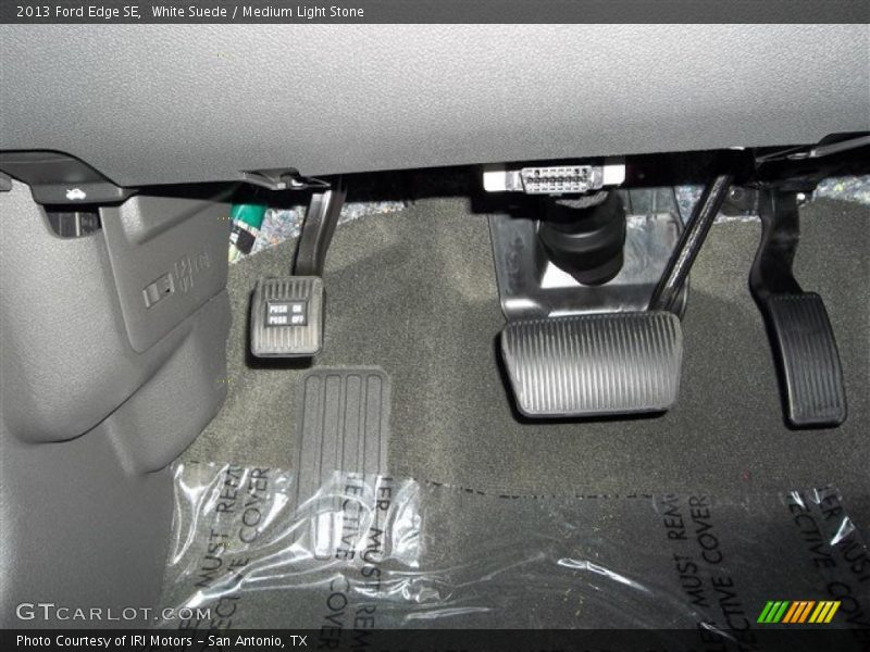 White Suede / Medium Light Stone 2013 Ford Edge SE