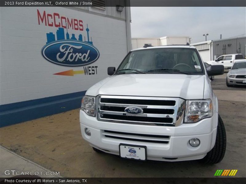 Oxford White / Stone 2013 Ford Expedition XLT
