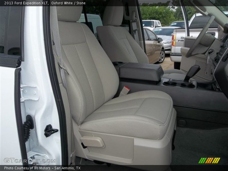 Oxford White / Stone 2013 Ford Expedition XLT