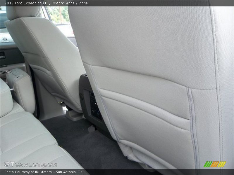 Oxford White / Stone 2013 Ford Expedition XLT