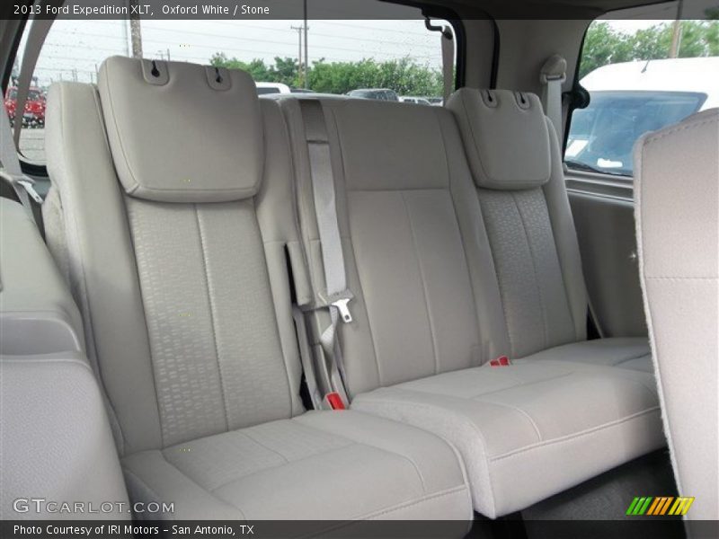 Oxford White / Stone 2013 Ford Expedition XLT