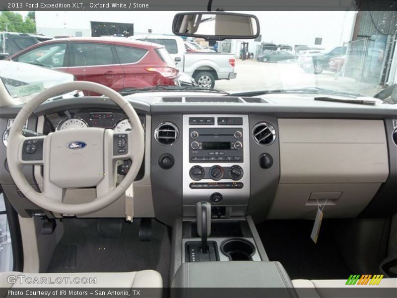 Oxford White / Stone 2013 Ford Expedition XLT