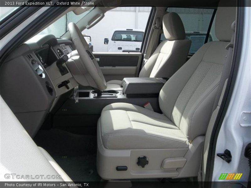 Oxford White / Stone 2013 Ford Expedition XLT