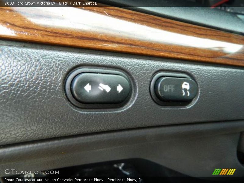 Black / Dark Charcoal 2003 Ford Crown Victoria LX