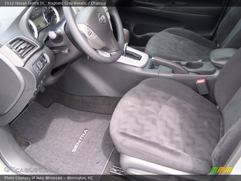 Magnetic Gray Metallic / Charcoal 2013 Nissan Sentra SV