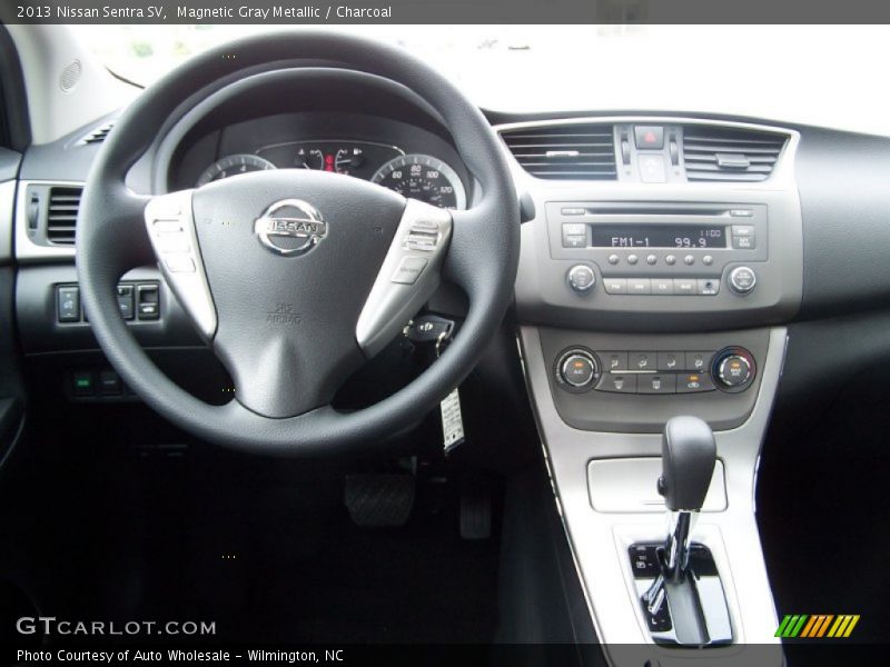 Magnetic Gray Metallic / Charcoal 2013 Nissan Sentra SV