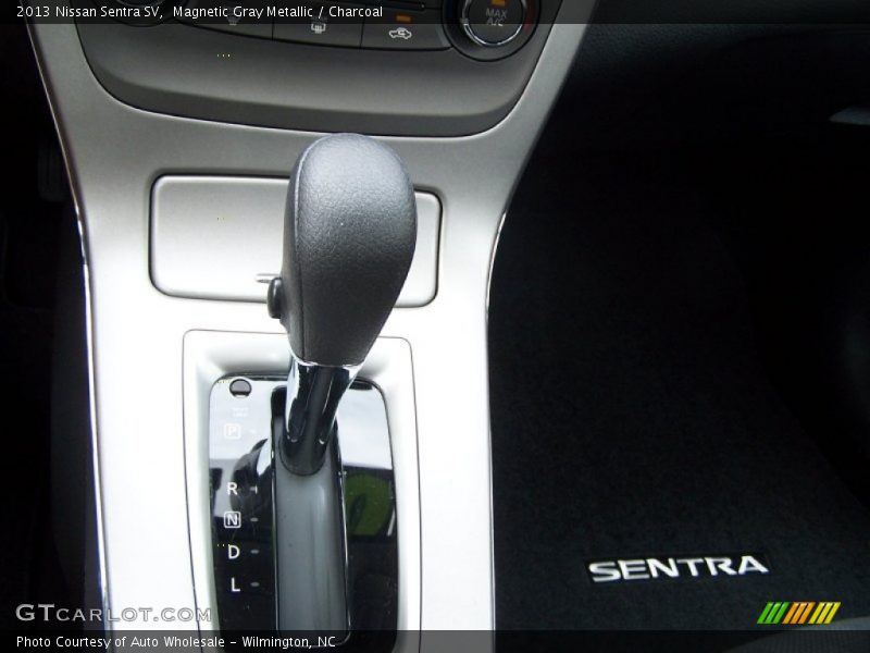 Magnetic Gray Metallic / Charcoal 2013 Nissan Sentra SV