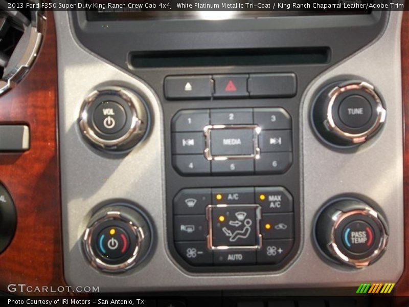 White Platinum Metallic Tri-Coat / King Ranch Chaparral Leather/Adobe Trim 2013 Ford F350 Super Duty King Ranch Crew Cab 4x4