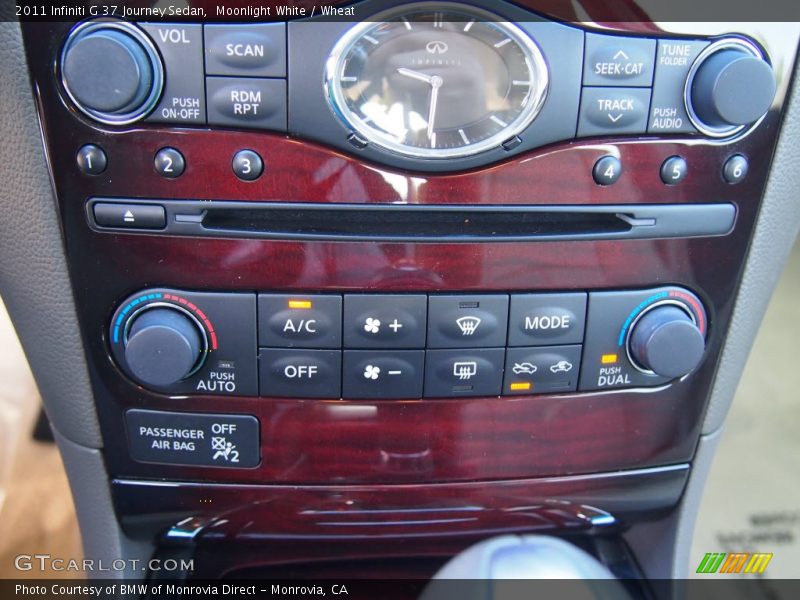 Controls of 2011 G 37 Journey Sedan