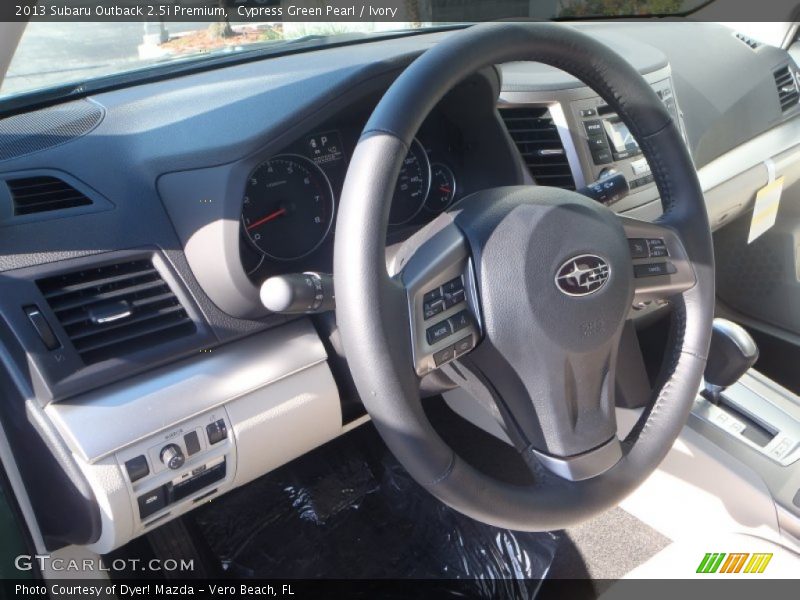 Cypress Green Pearl / Ivory 2013 Subaru Outback 2.5i Premium
