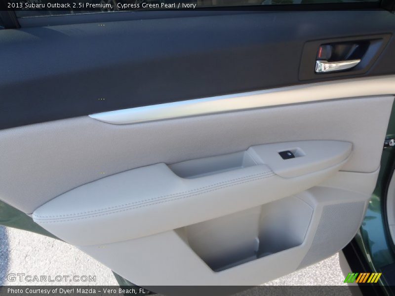Cypress Green Pearl / Ivory 2013 Subaru Outback 2.5i Premium