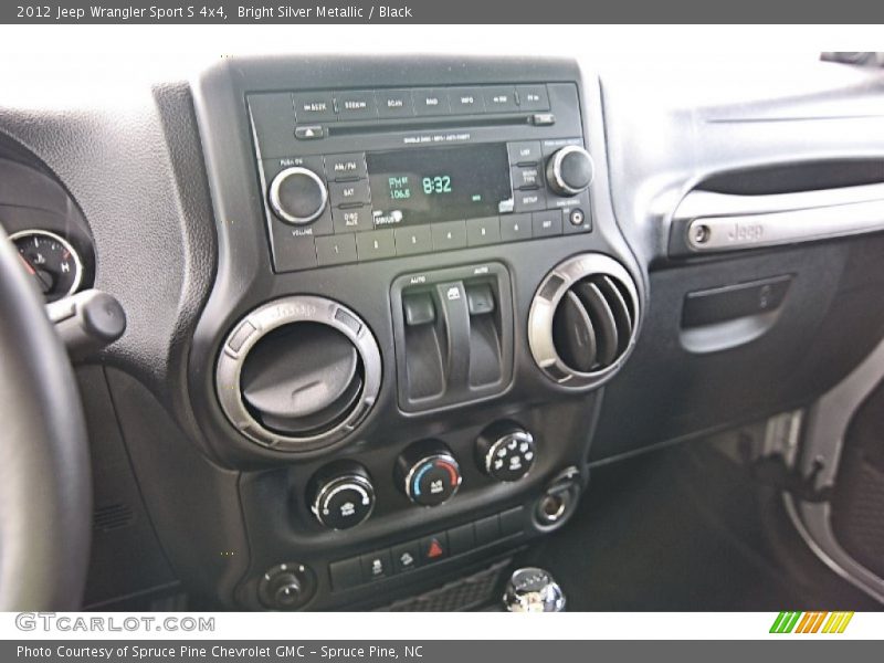 Controls of 2012 Wrangler Sport S 4x4