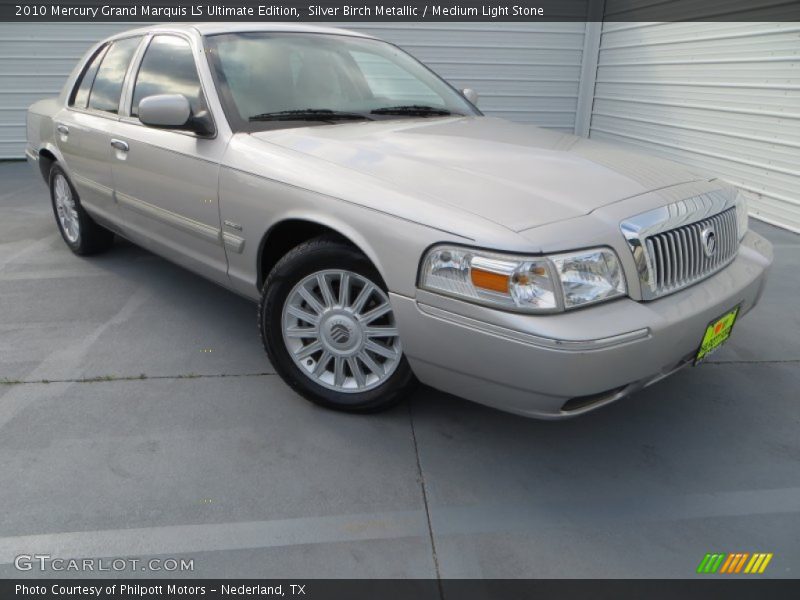 Front 3/4 View of 2010 Grand Marquis LS Ultimate Edition