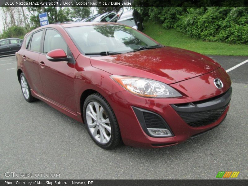 Front 3/4 View of 2010 MAZDA3 s Sport 5 Door