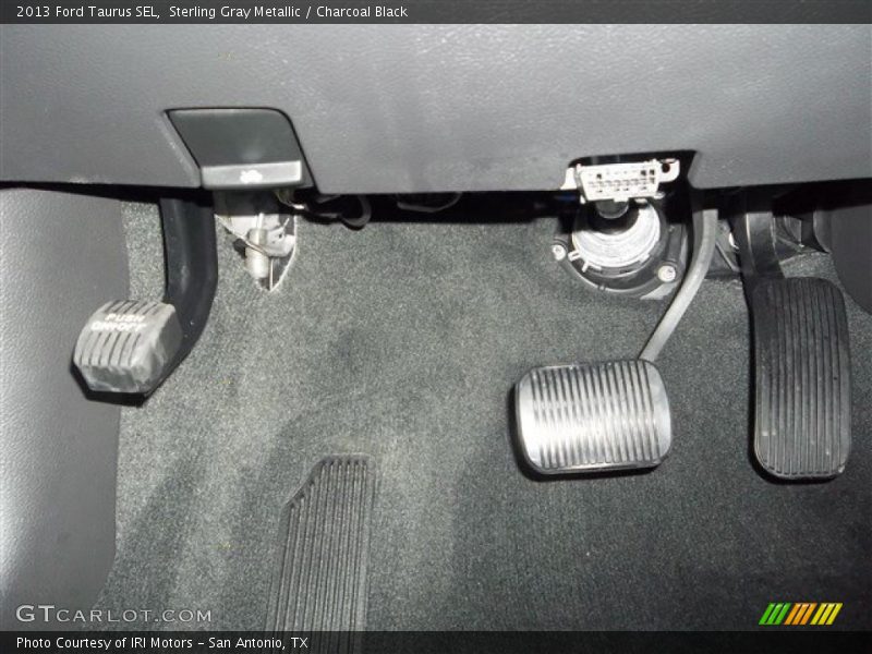Sterling Gray Metallic / Charcoal Black 2013 Ford Taurus SEL