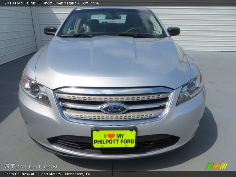 Ingot Silver Metallic / Light Stone 2010 Ford Taurus SE