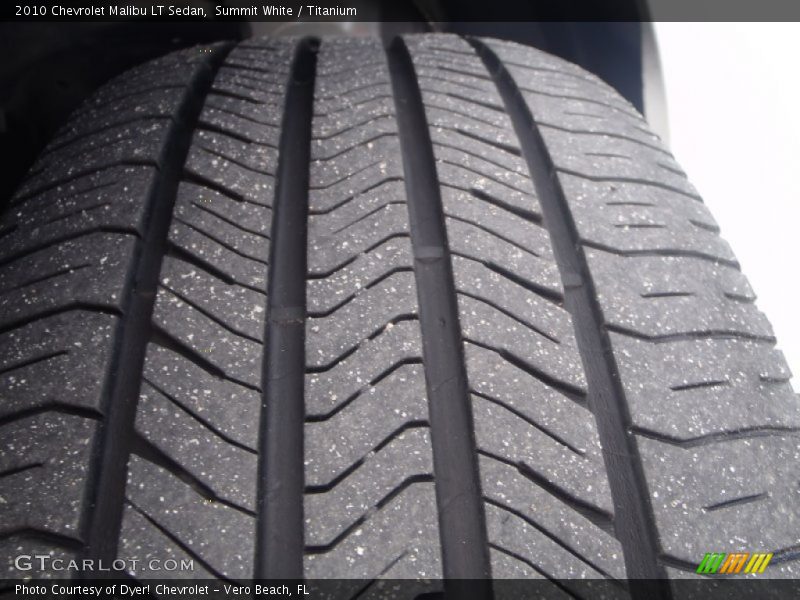 Summit White / Titanium 2010 Chevrolet Malibu LT Sedan